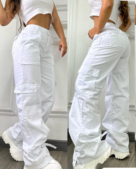 Pantalón cargo blanco